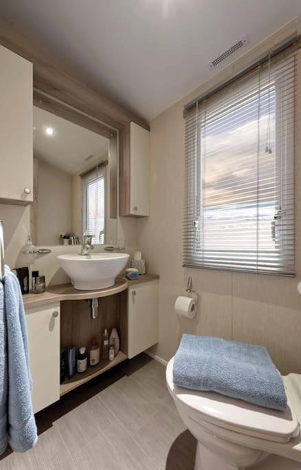 Lagooncombe Modern And Cosy Holiday Home Haverigg Екстер'єр фото