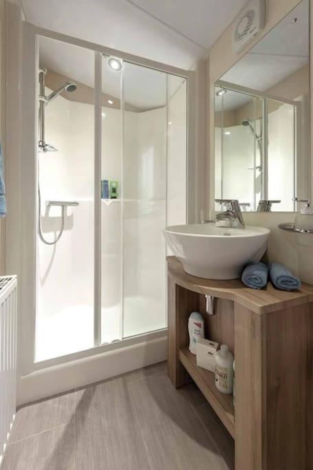 Lagooncombe Modern And Cosy Holiday Home Haverigg Екстер'єр фото